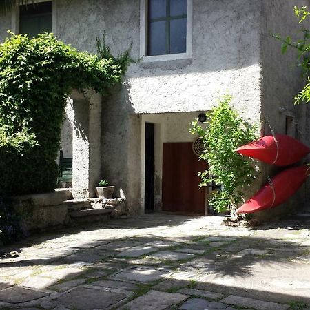 Appartamento Il Vecchio Cortile Mandello del Lario Esterno foto