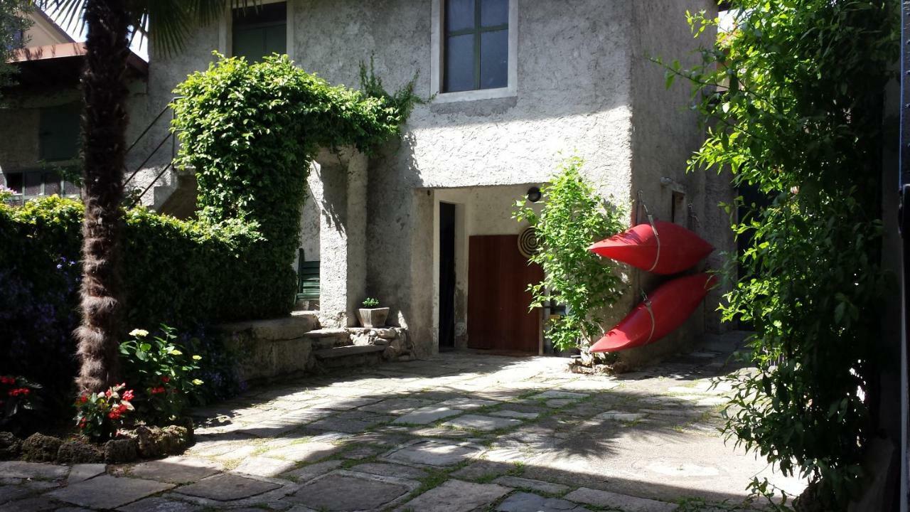 Appartamento Il Vecchio Cortile Mandello del Lario Esterno foto