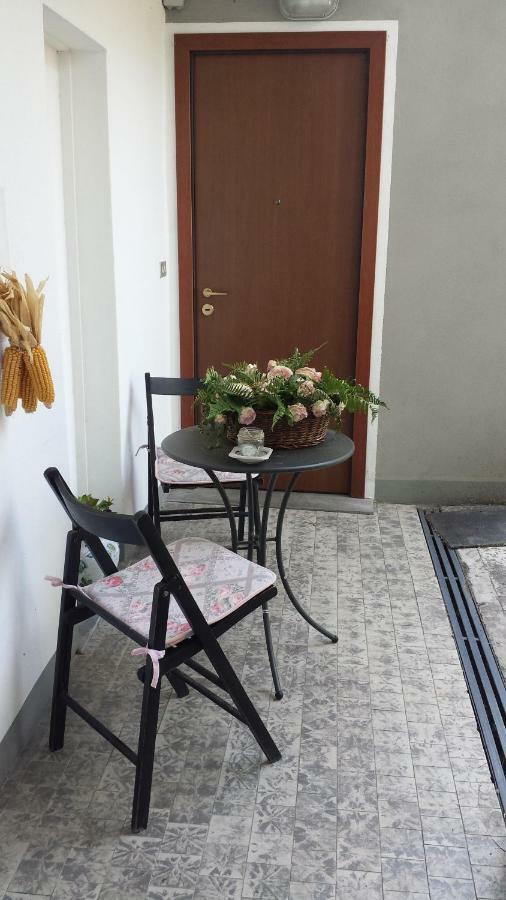Appartamento Il Vecchio Cortile Mandello del Lario Esterno foto