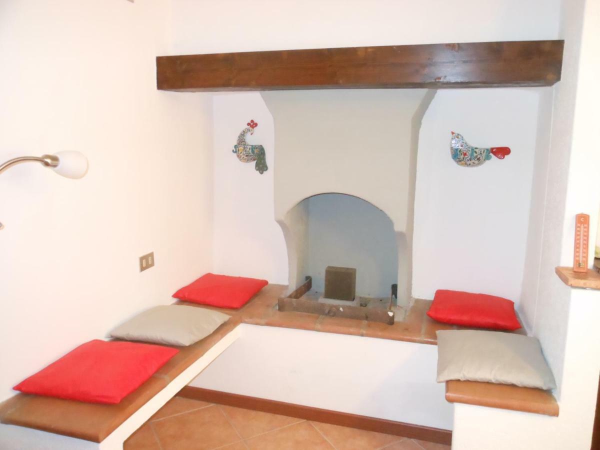 Appartamento Il Vecchio Cortile Mandello del Lario Esterno foto