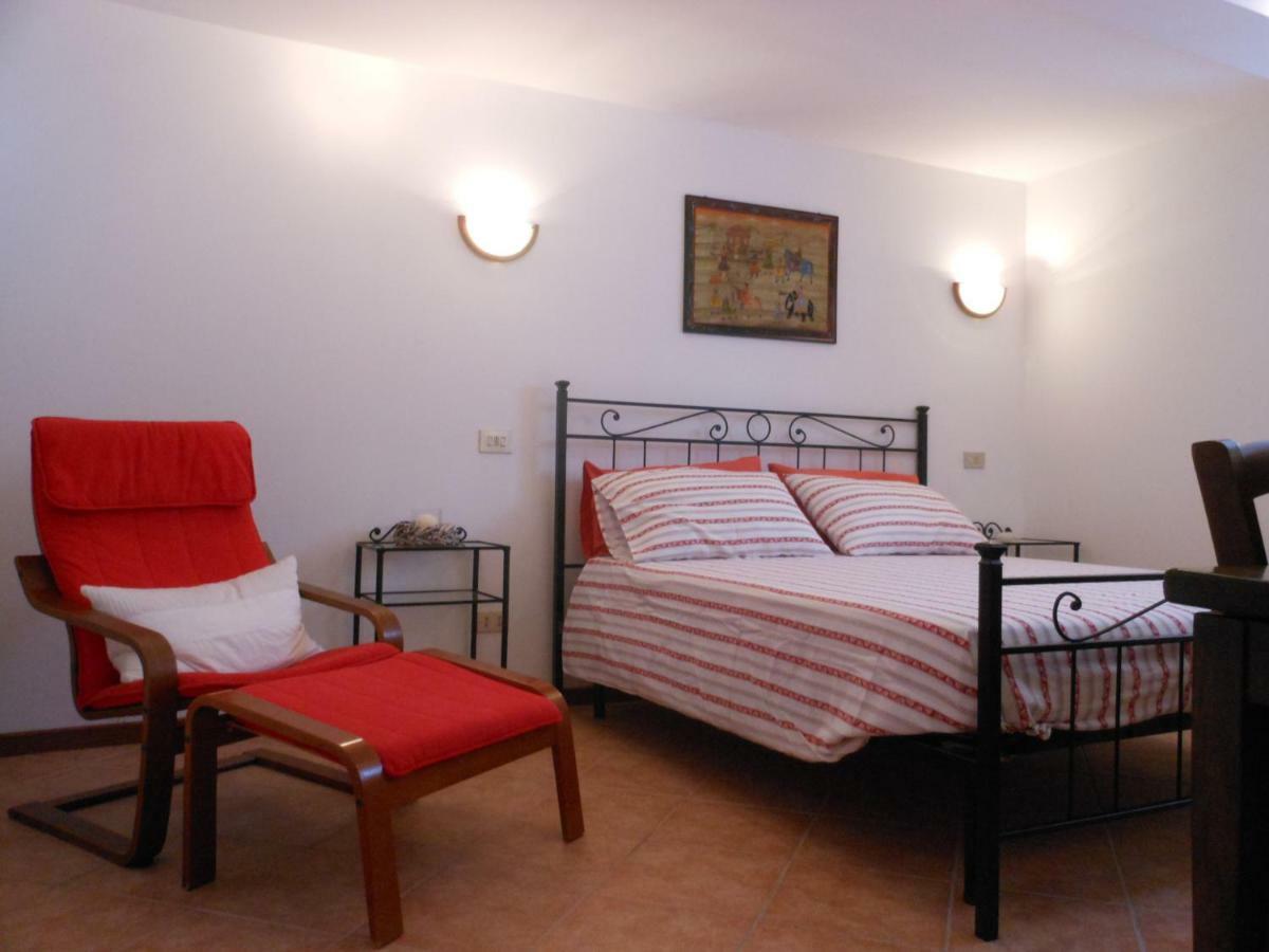 Appartamento Il Vecchio Cortile Mandello del Lario Esterno foto